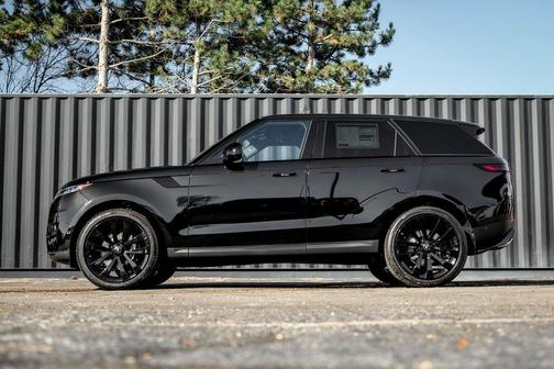2025 Land Rover Range Rover Sport P360 SE