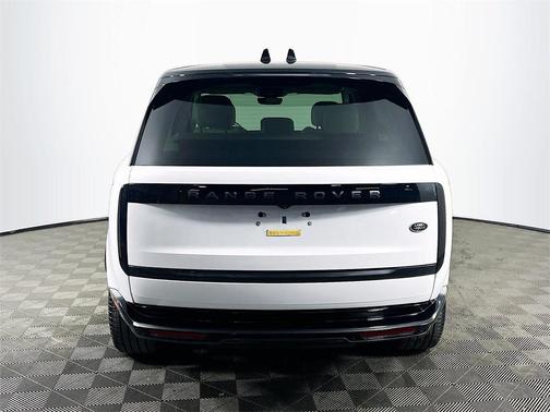2023 Land Rover Range Rover P530 SE
