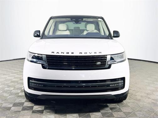 2023 Land Rover Range Rover P530 SE