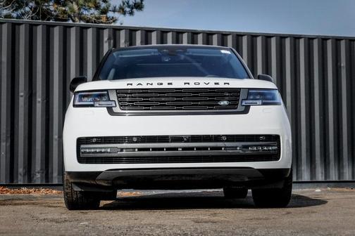 2025 Land Rover Range Rover P400 SE