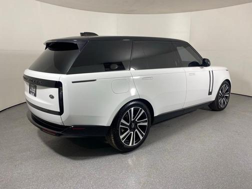 2023 Land Rover Range Rover P400 SE