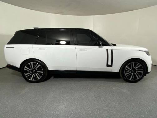 2023 Land Rover Range Rover P400 SE