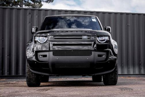 2026 Land Rover Defender P400 X-Dynamic SE