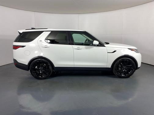 2023 Land Rover Discovery P300 S