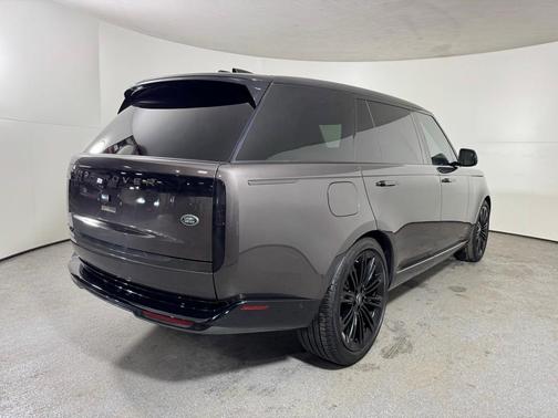 2023 Land Rover Range Rover First Edition