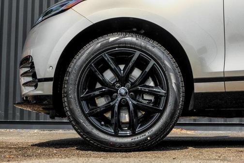 2026 Land Rover Range Rover Velar P250 Dynamic SE