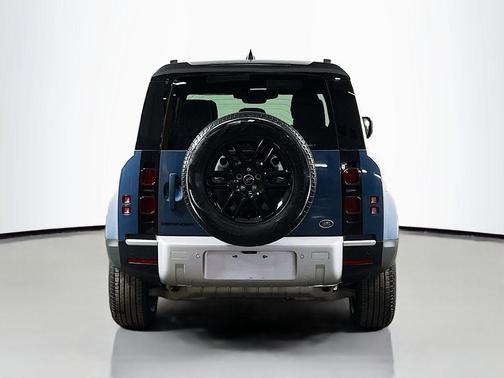 2022 Land Rover Defender 110 S