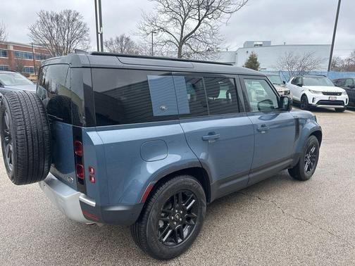 2022 Land Rover Defender 110 S