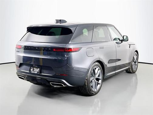 2025 Land Rover Range Rover Sport P360 SE