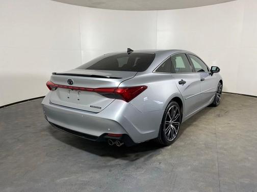 2022 Toyota Avalon Touring