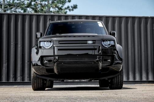 2024 Land Rover Defender P525 V8