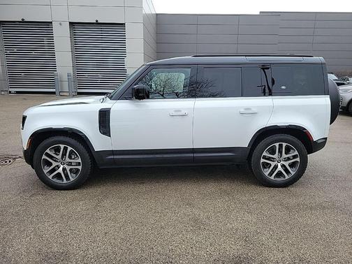 2023 Land Rover Defender 110 SE