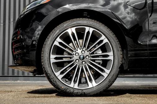 2025 Land Rover Range Rover Velar P400 Dynamic HSE