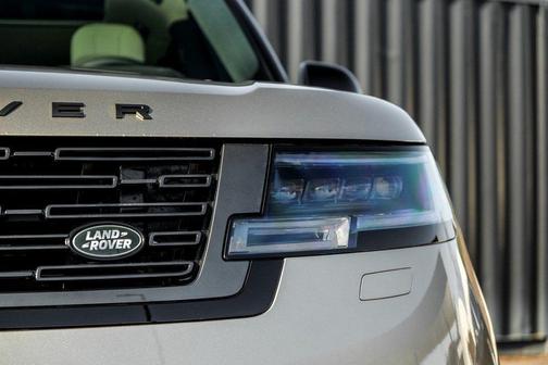 2026 Land Rover Range Rover P530 SE