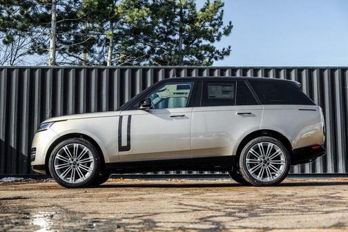 2026 Land Rover Range Rover P530 SE