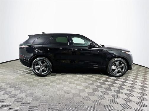 2025 Land Rover Range Rover Velar P250 Dynamic SE
