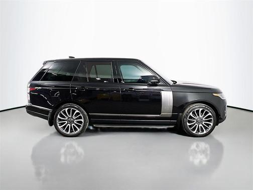 2020 Land Rover Range Rover P525 HSE