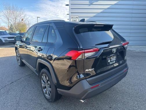 2025 Toyota RAV4 Hybrid XLE Premium