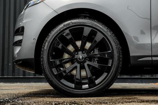 2025 Land Rover Range Rover Sport P360 SE