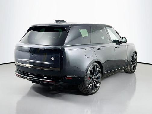 2023 Land Rover Range Rover SV