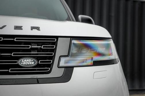 Ostuni Pearl White 2026 Land Rover Range Rover P400 SE