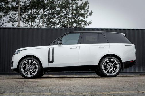 Ostuni Pearl White 2026 Land Rover Range Rover P400 SE