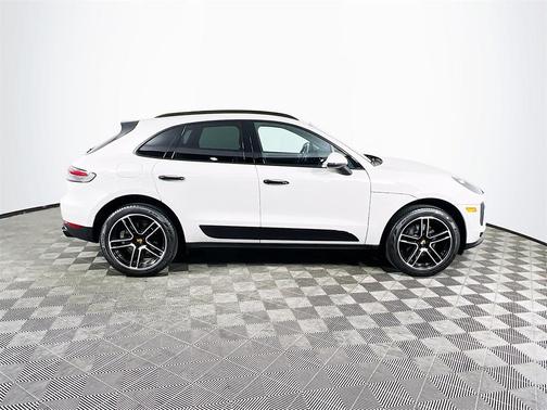 2020 Porsche Macan Base