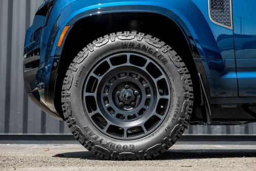 Sargasso Blue 2026 Land Rover Defender OCTA