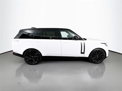 2025 Land Rover Range Rover P400 SE 7 Seat