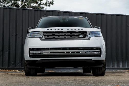 2025 Land Rover Range Rover P550e Autobiography