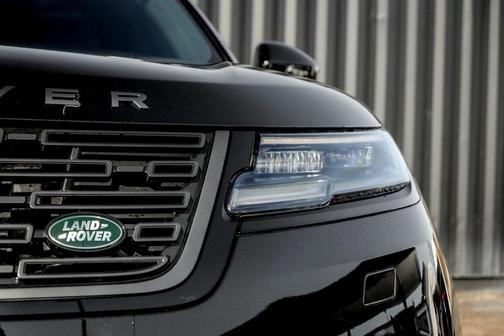 2026 Land Rover Range Rover Velar Dynamic SE
