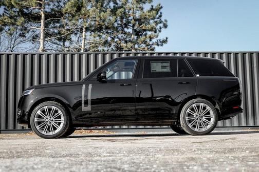 2025 Land Rover Range Rover P530 SE 7 Seat