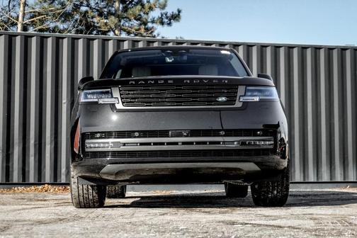 2025 Land Rover Range Rover P530 SE 7 Seat