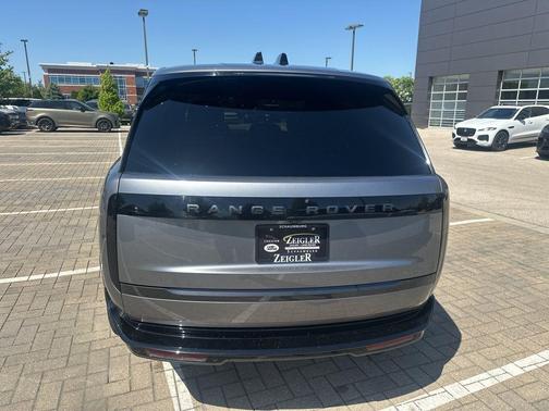 Eiger Grey 2024 Land Rover Range Rover P530 SE