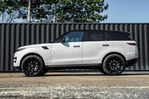 2025 Land Rover Range Rover Sport P360 SE