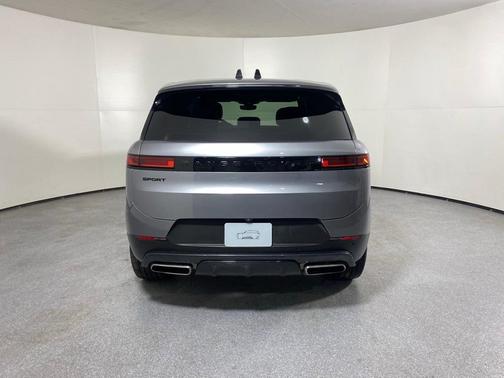 2024 Land Rover Range Rover Sport SE