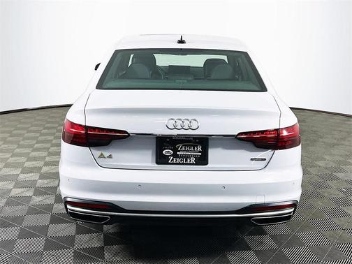 2022 Audi A4 45 S line Premium Plus