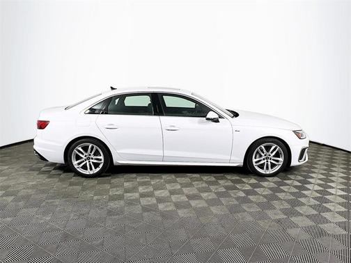 2022 Audi A4 45 S line Premium Plus