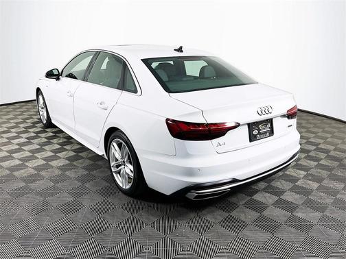 2022 Audi A4 45 S line Premium Plus