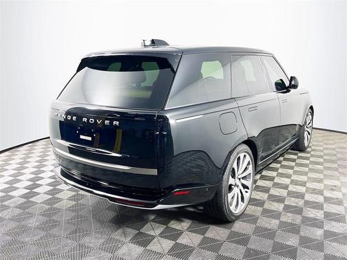 2025 Land Rover Range Rover P400 SE