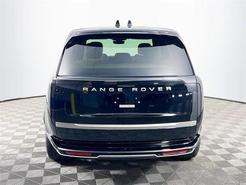 2025 Land Rover Range Rover P400 SE