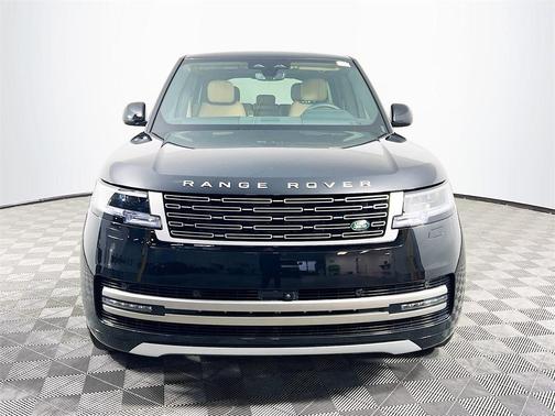 2025 Land Rover Range Rover P400 SE