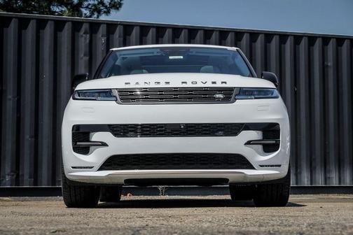 Fuji White 2026 Land Rover Range Rover Sport P400 Dynamic SE