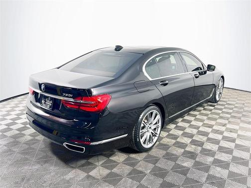 2018 BMW 750 i