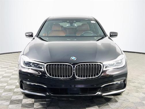 2018 BMW 750 i