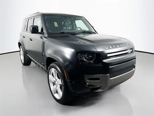 2024 Land Rover Defender P400 X-Dynamic SE