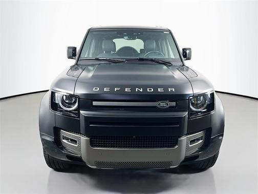 2024 Land Rover Defender P400 X-Dynamic SE