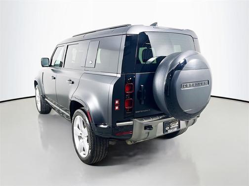 2024 Land Rover Defender P400 X-Dynamic SE