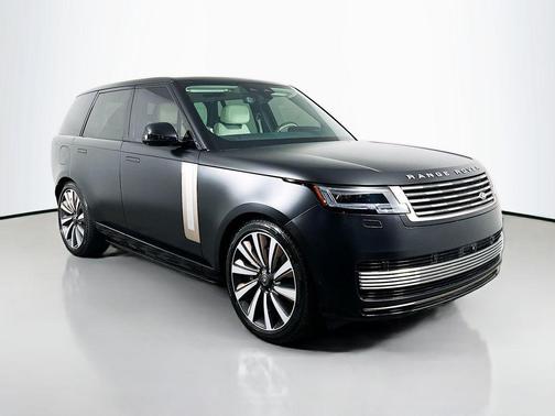 2025 Land Rover Range Rover P615 SV
