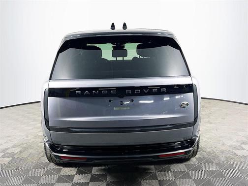 2023 Land Rover Range Rover P530 SE